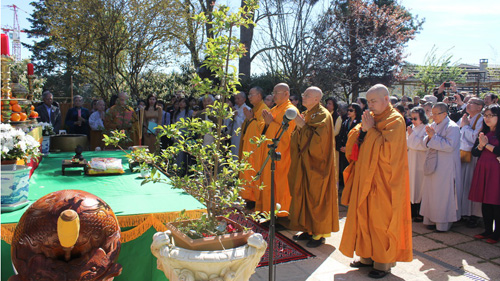 Memorial held for Vietnamese fallen soldiers in Paris